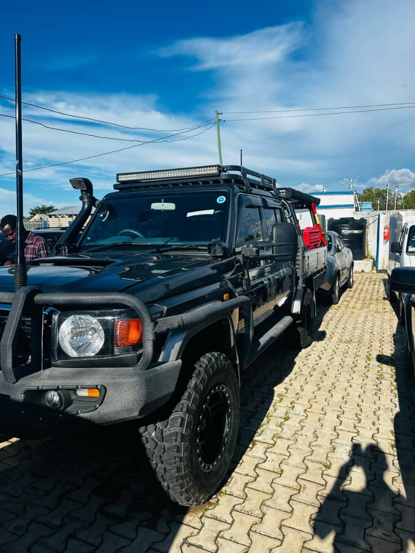 TOYOTA LANDCRUISER